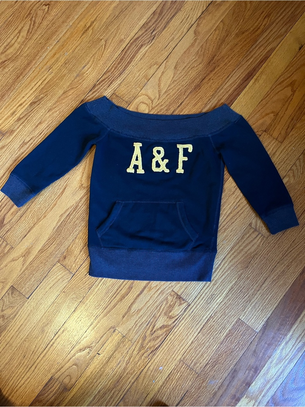 Y2K Abercrombie & Fitch Navy Off The Shoulder sweatshirt  size S